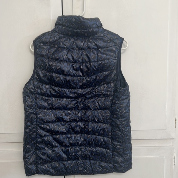 COPY - Special Edition Uniglo Blue Camouflage Vest - Picture 4 of 4